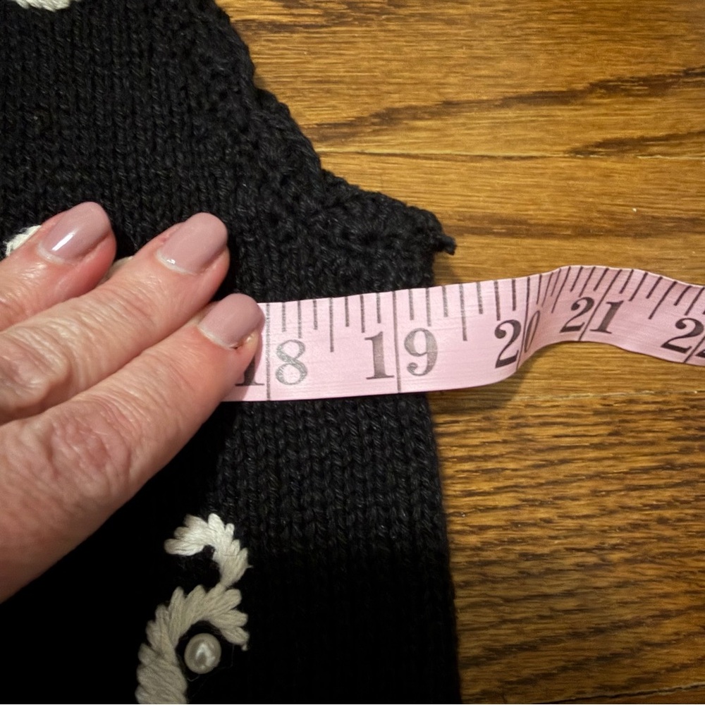 Reference Point Vintage Black White Embroidered S… - image 8